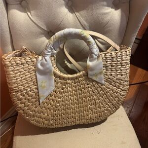 Straw bag